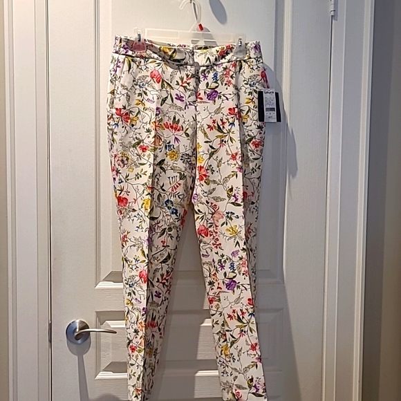 Cynthia Rowley Pants - NWT Cynthia Rowley Flower Pants size 4